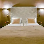 アルティム ホテル 4*