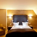 アルティム ホテル 4*